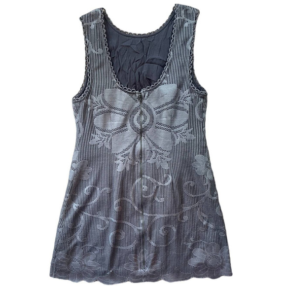 New Romantics Womens Eyelet Floral DRESS Scalloped Hem Size 8 Gray - Picture 2 of 7